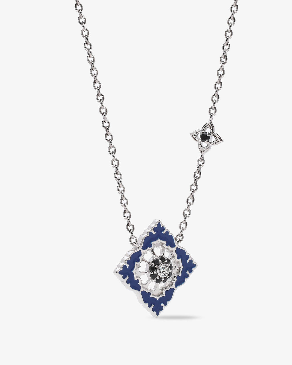 Pendentif Ajrakh Bleu en argent 925 rhodié, diamant naturel et spinelle noire naturelle – Kaari Paris