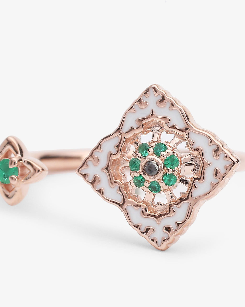 Bague Ajrakh Rosé en argent 925 doré or rose 18K, diamant noir naturel et émeraude naturelle – Kaari Paris